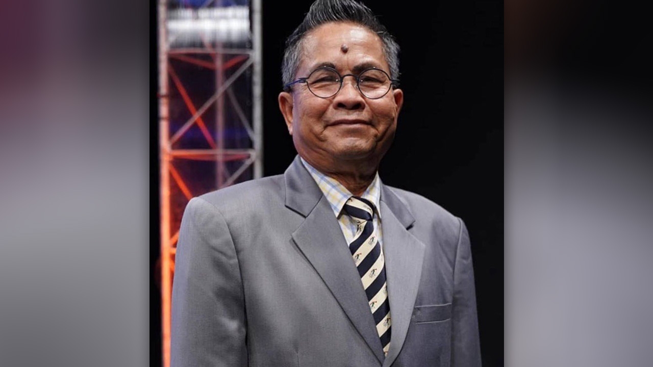 จากปากลูกสาว เด๋อ ดอกสะเดา คอนเฟิร์มพ่อแข็งแรง-สบายดี หลังมีเพจปล่อยข่าวมั่ว