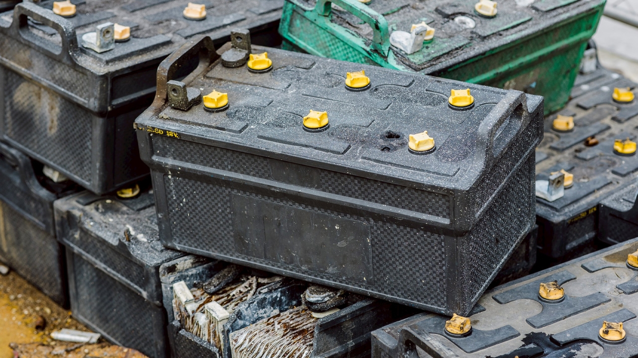 ซาก "แบตเตอรี่รถยนต์ไฟฟ้า" ควรกำจัดอย่างไร เปิดแนวคิดเปลี่ยนขยะเป็นขุมทรัพย์