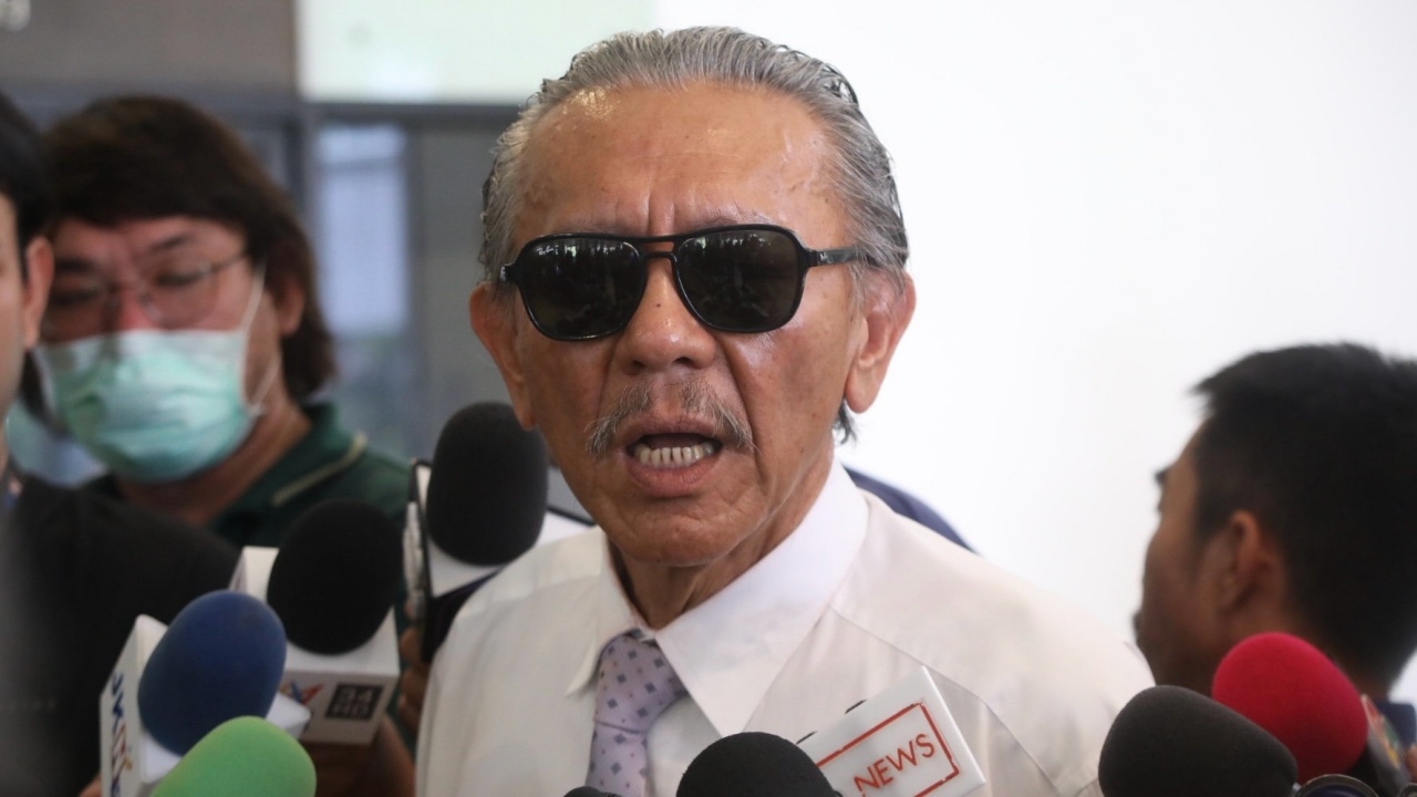 ศาลพิพากษาจำคุก "ชูวิทย์" 8 เดือน ฐานหมิ่นฯ "สันธนะ" 