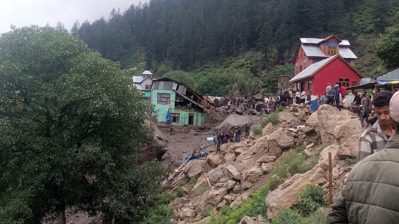 สลด น้ำท่วมฉับพลันถล่มหมู่บ้านในแคชเมียร์ อินเดีย ดับแล้ว 46 ศพ