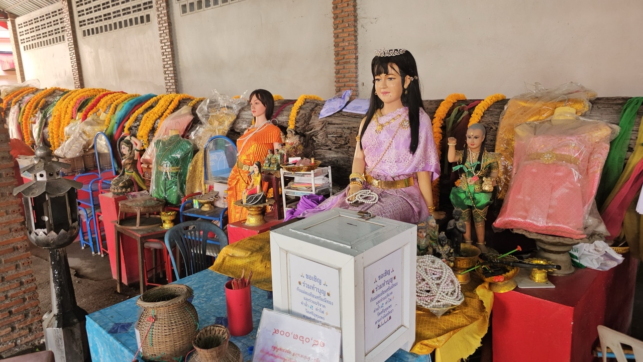 สายมูแห่ส่องปริศนาคำ "ตะเคียนแม่ศรีมณีทอง" ได้เลขเด็ดงวด 16/8/68