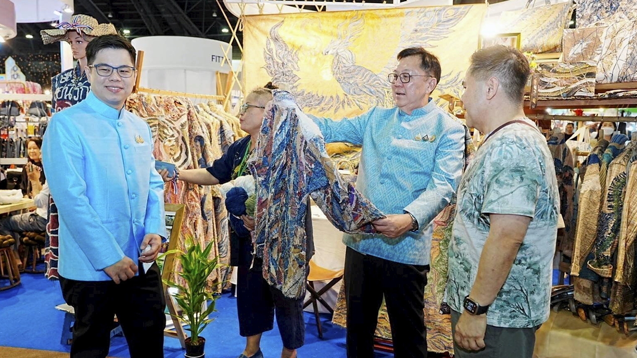 30 แบรนด์ กระทรวงพาณิชย์โชว์โอทอป สินค้าคุณภาพภูมิปัญญาไทย เมืองทองธานี