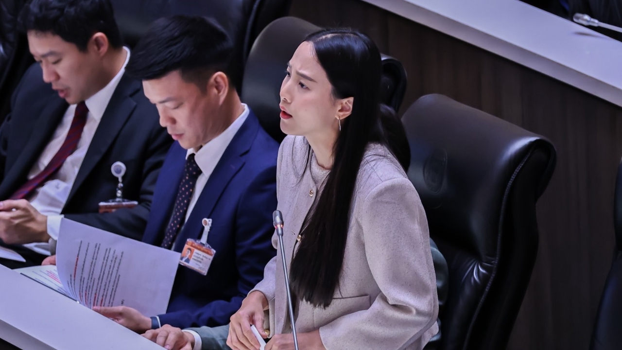 “ไอซ์ รักชนก” ซัดประชาชนไม่ได้โง่ บางพรรคใช้เครือข่ายอาสาของบฯ หวังผลการเมือง