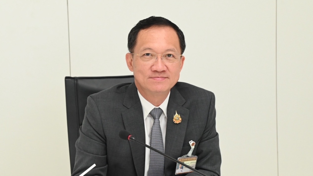 “อัครเดช” ชี้ ถกงบฯ 69 ครึ่งทางราบรื่น มั่นใจผ่านแม้เสียงปริ่มน้ำ