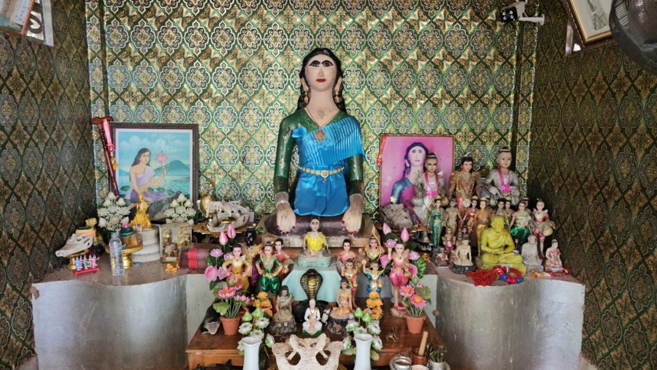 ชาวบ้านปล่อยลูกปลาสวายแก้บน “เจ้าแม่หมอนทอง” ไม่พลาดขอเลขเด็ดงวดนี้