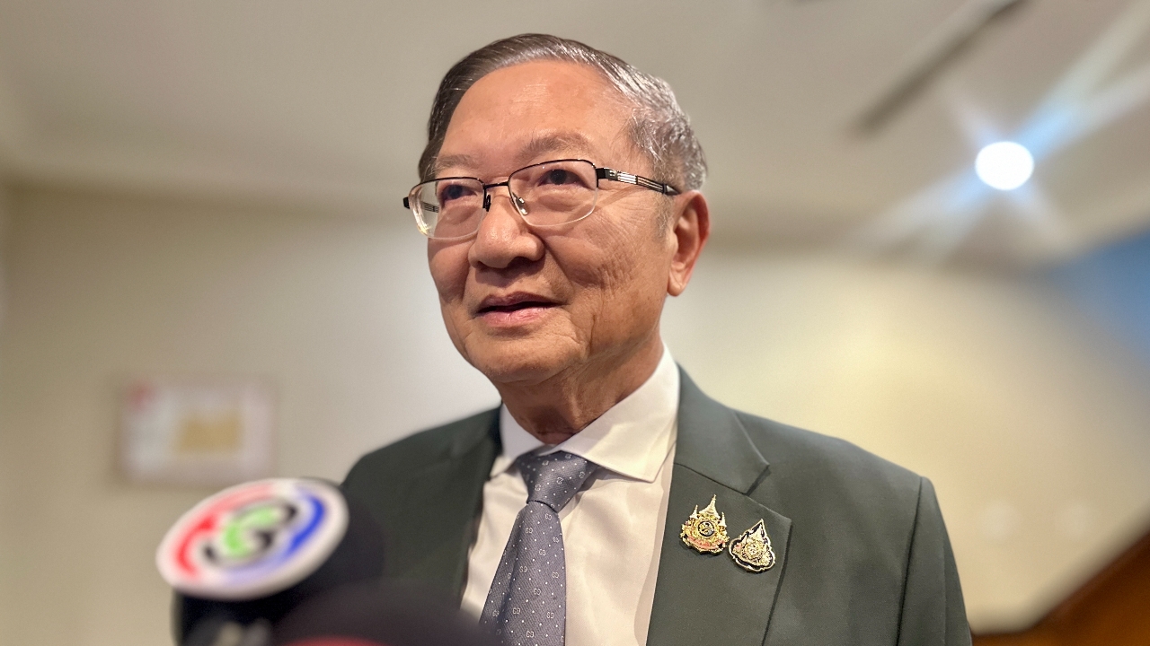 “หมอพรหมินทร์” รับ นายกฯ อิ๊งค์ มีแนวโน้มไปแจงศาล รธน. เอง 21 ส.ค. นี้