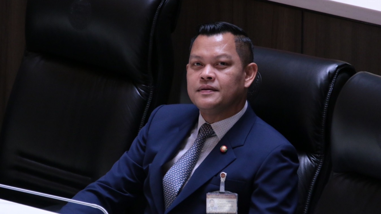 “ธนกร” แนะทุกฝ่ายไม่เล่นเกมการเมือง เชื่อ สว. โหวตผ่านร่างงบฯ 69