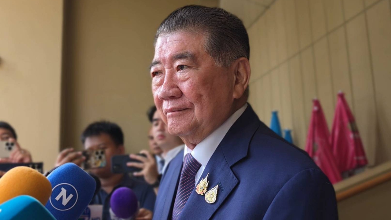 “ภูมิธรรม” เดินหน้าฟ้อง “อ.ธนพร” ฐานหมิ่นประมาท หากขอโทษจะยุติหรือไม่ต้องถามทนาย