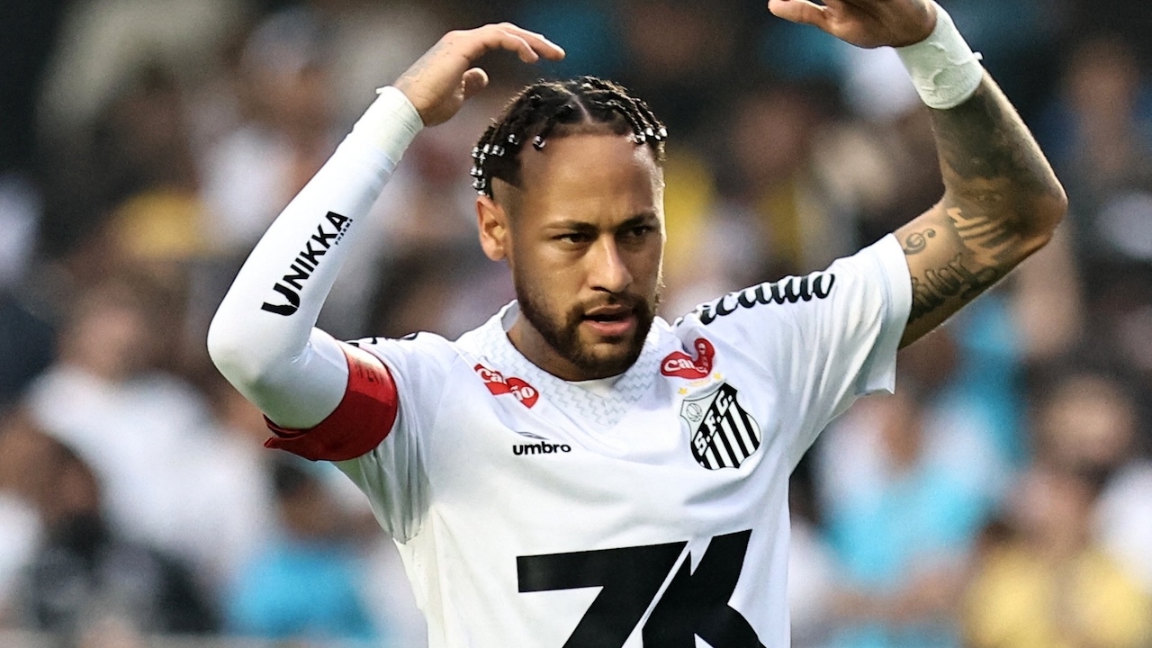 เกิดอะไรขึ้น "เนย์มาร์" โดนแฟนบอลบุกเฉ่ง หลังจบนัดล่าสุด