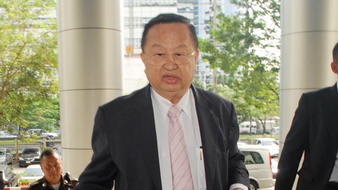 ศาลสั่งจำคุก 8 ปี "ประชัย เลี่ยวไพรัตน์" คดีออกเอกสารปลอมที่ดิน