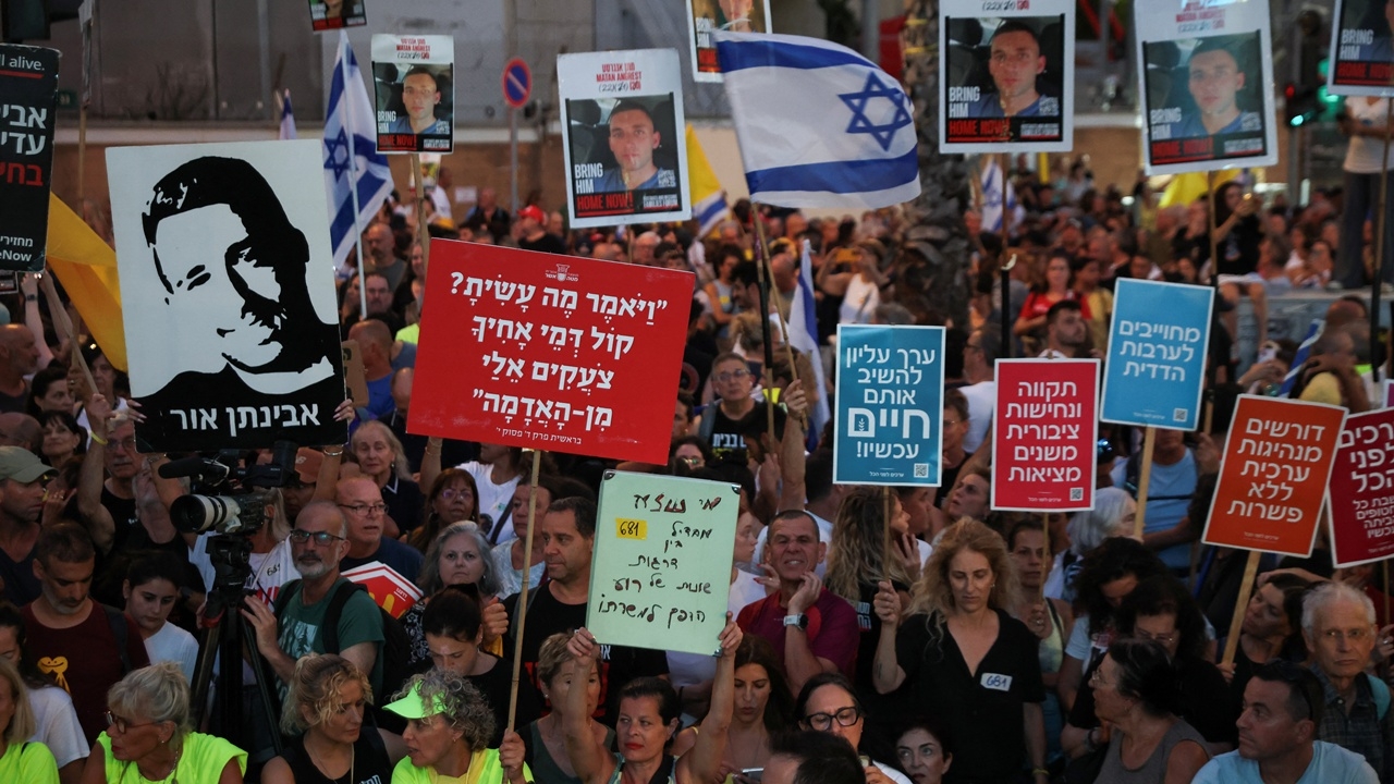 ชาวอิสราเอลประท้วงทั่วประเทศ จี้รัฐยุติสงครามในกาซา นำตัวประกันกลับบ้าน