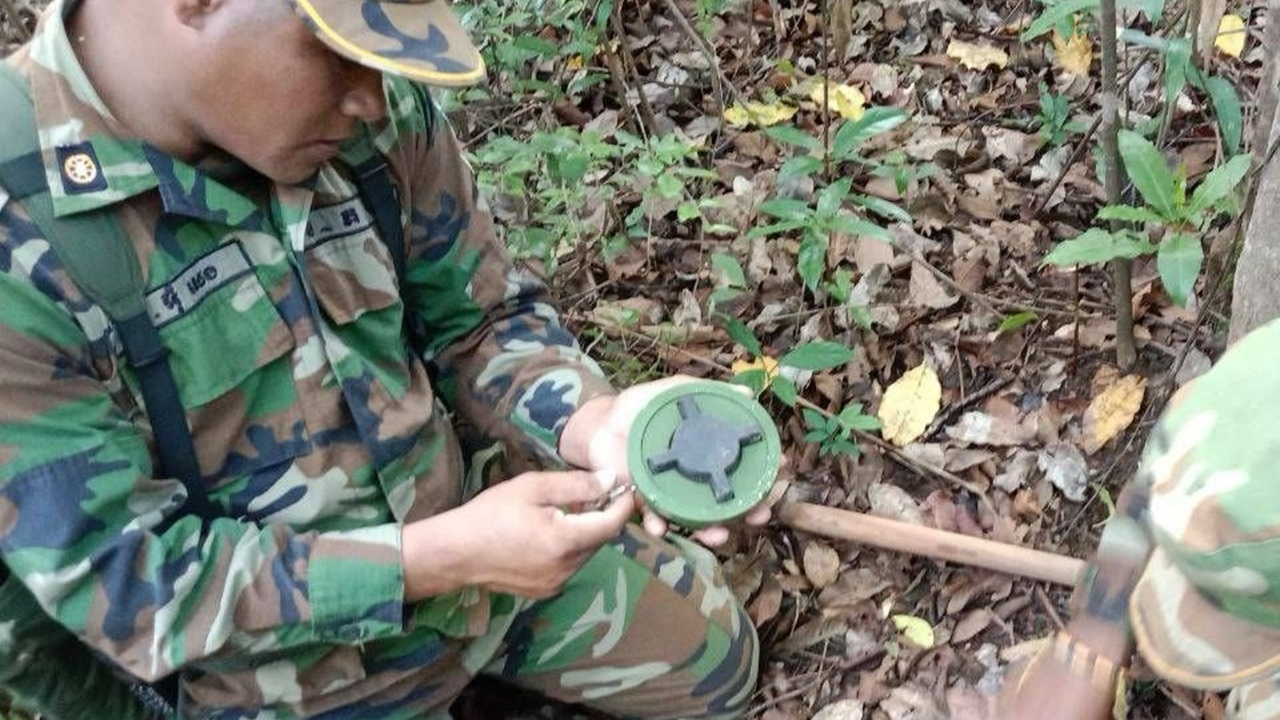 สื่อกัมพูชากล่าวหาไทย จัดฉากภาพ-คลิปทหารฝังทุ่นระเบิดรอบ 2