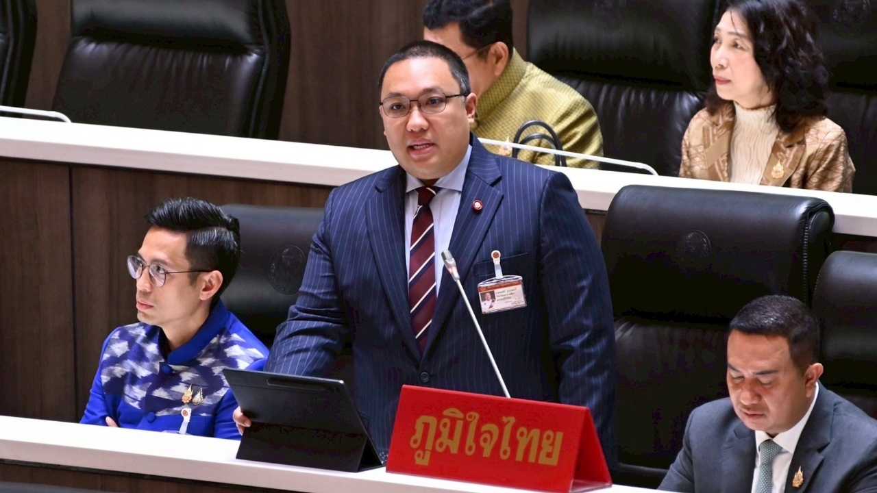 “พลพีร์” ฟาดแรง งูเห่าภูมิใจไทย โหวตงบฯ 69 สวนพรรค เคาะชามแล้วหางกระดิก