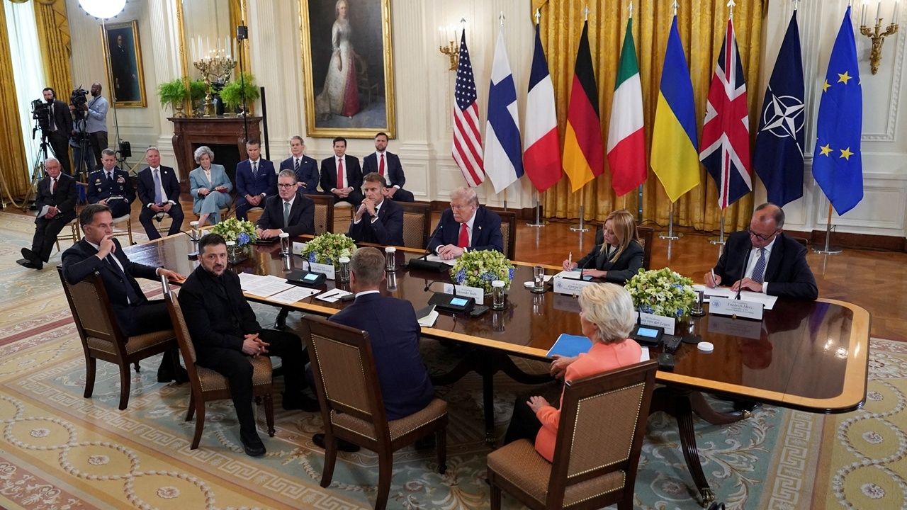 ทรัมป์พบเซเลนสกี-ผู้นำยุโรปชื่นมื่น หารือการรับรองความมั่นคงให้ยูเครน