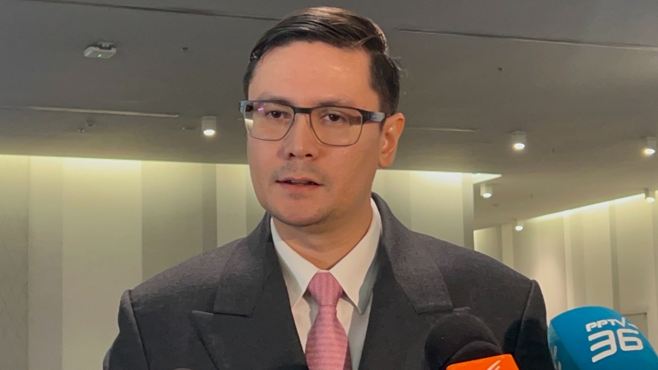 “โรม” ไม่สนข่าวปล่อยอ้าง 70 สส.พรรคประชาชนไม่ไปต่อกับพรรค แนะให้ดูใครได้ประโยชน์