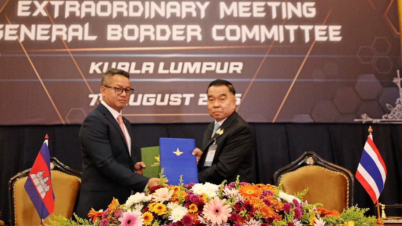 ไทย-กัมพูชาสงบศึก จับมือ 13 ข้อตกลงหยุดยิง ห้ามโจมตีพลเรือน-ทหาร ไม่เสริมกำลัง-ยั่วยุ-ข่าวเท็จ