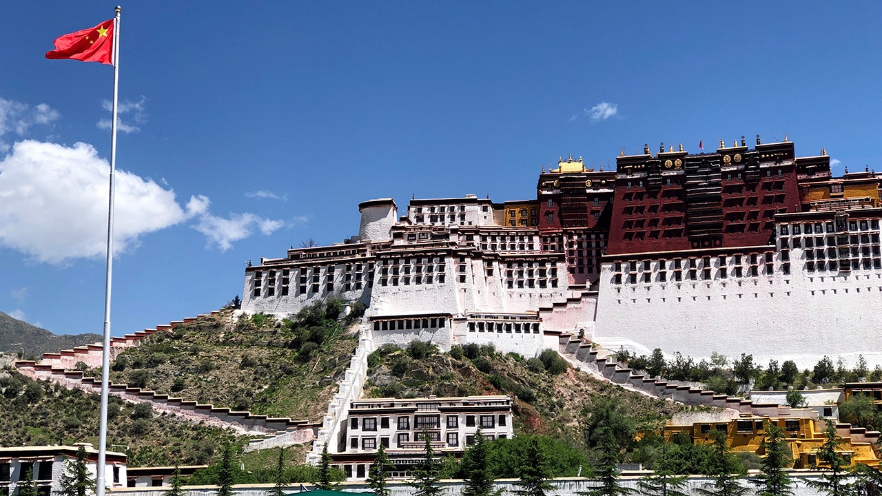 สัมผัสพลังศรัทธาแห่งลาซา แดนศักดิ์สิทธิ์บนหลังคาโลก