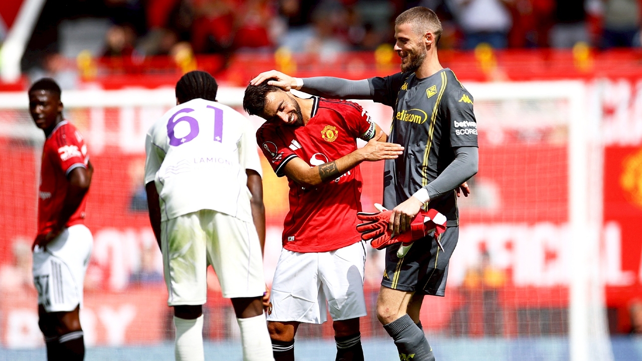 "เด เคอา" โชว์หนึบ! ช่วย "ฟิออเรนติน่า" บุกเสมอ "แมนยู" ที่โอลด์ แทรฟฟอร์ด ในเกมอุ่นเครื่อง