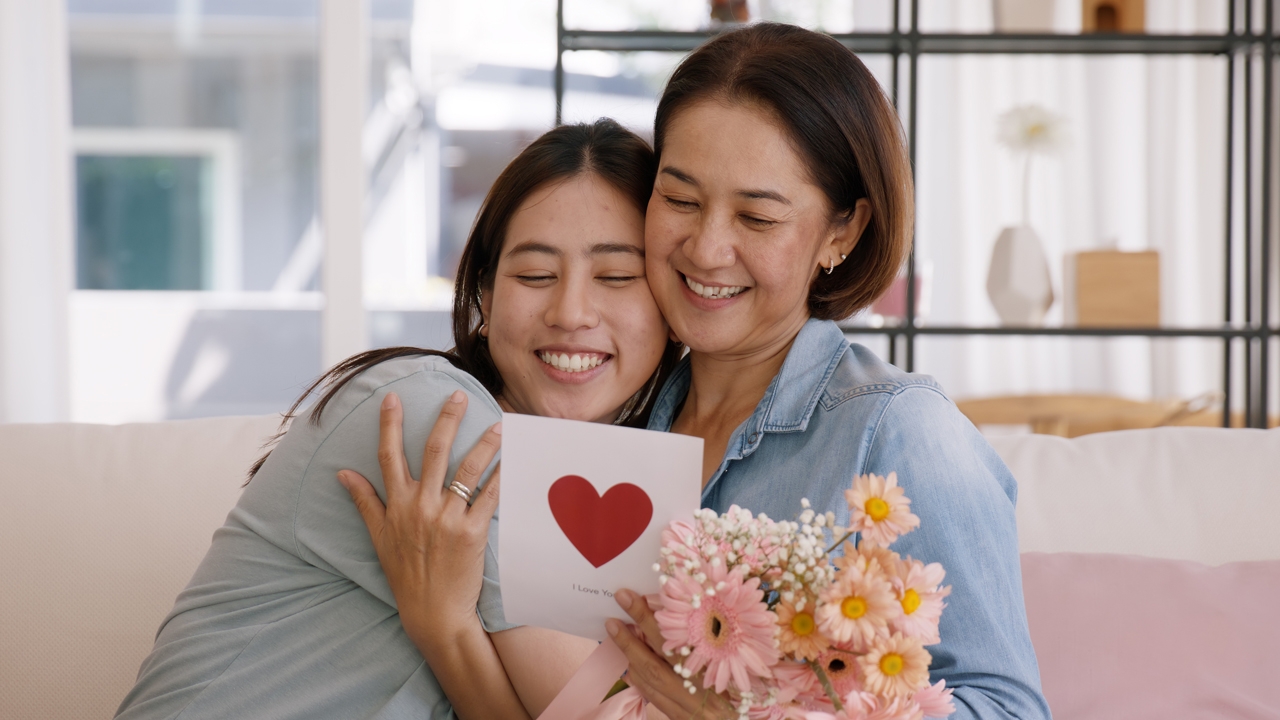 เสียงสะท้อนเศรษฐกิจไทยใน “วันแม่”