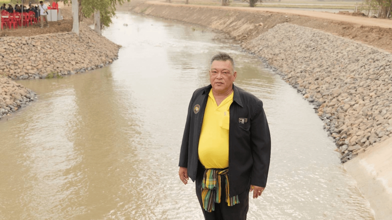 ชาวนาร้องราคาข้าวเปลือกดิ่งหนัก