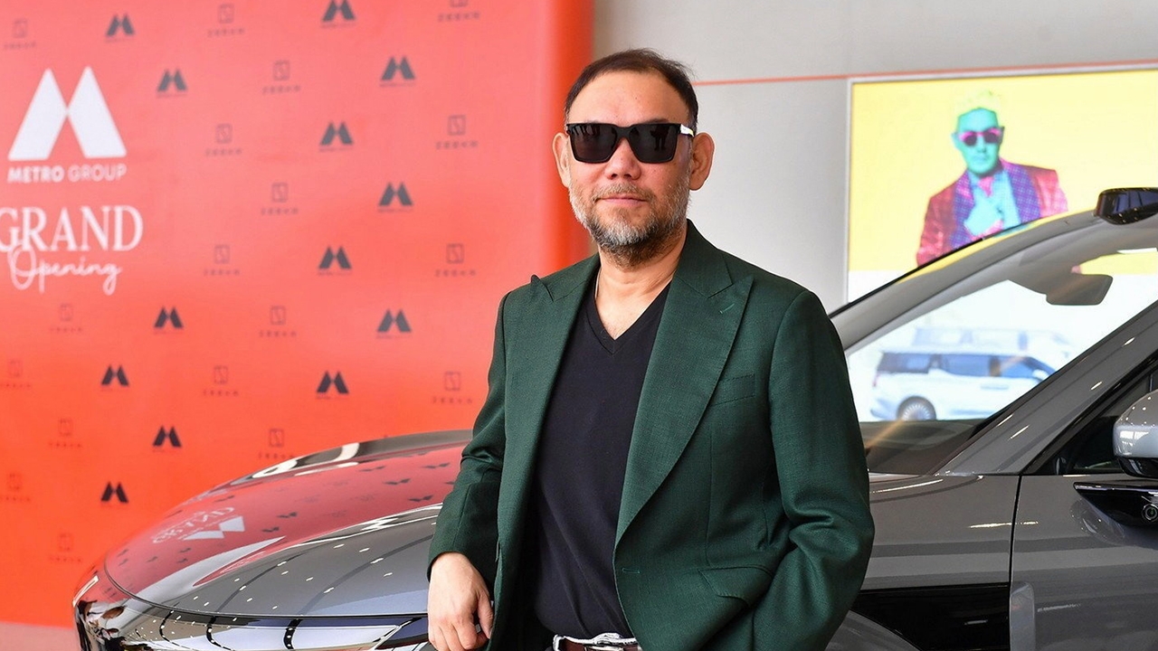 เดอะ โชว์ มัสต์ โก ออน