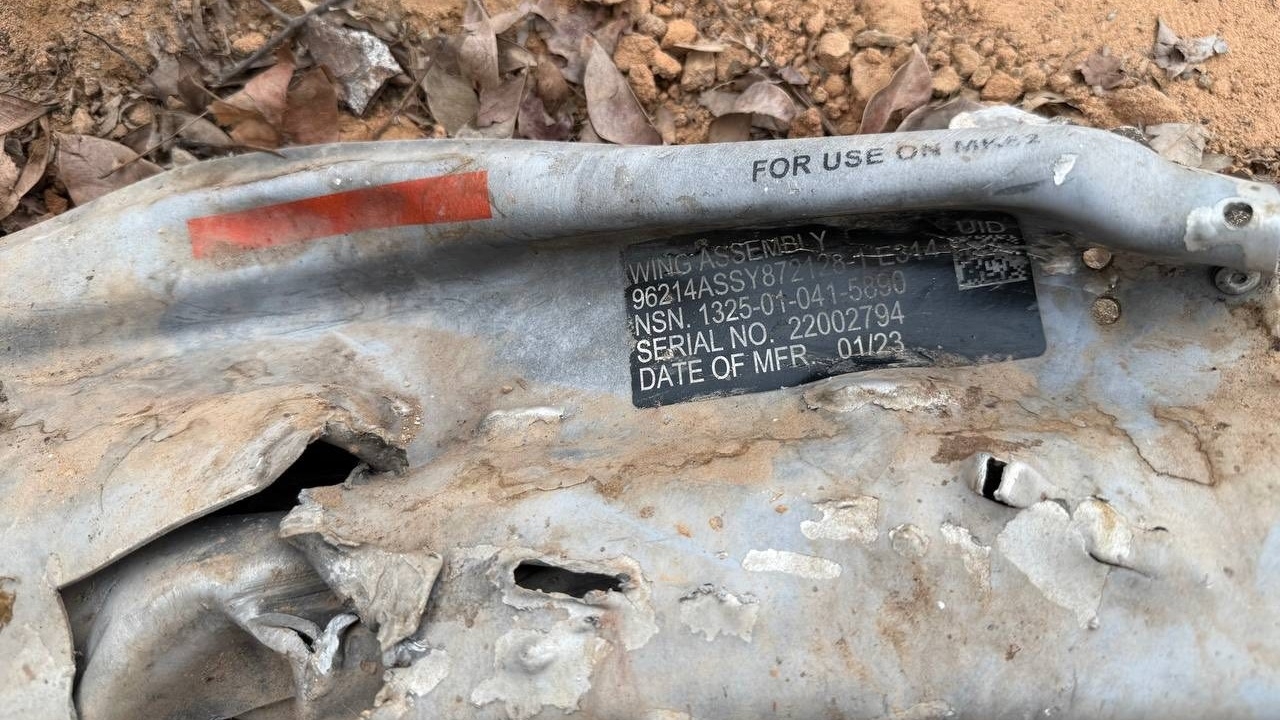 กัมพูชาอ้างภาพหลักฐาน F-16 ไทย ทิ้งระเบิด MK-82 ตกใส่วัดในอุดรมีชัย