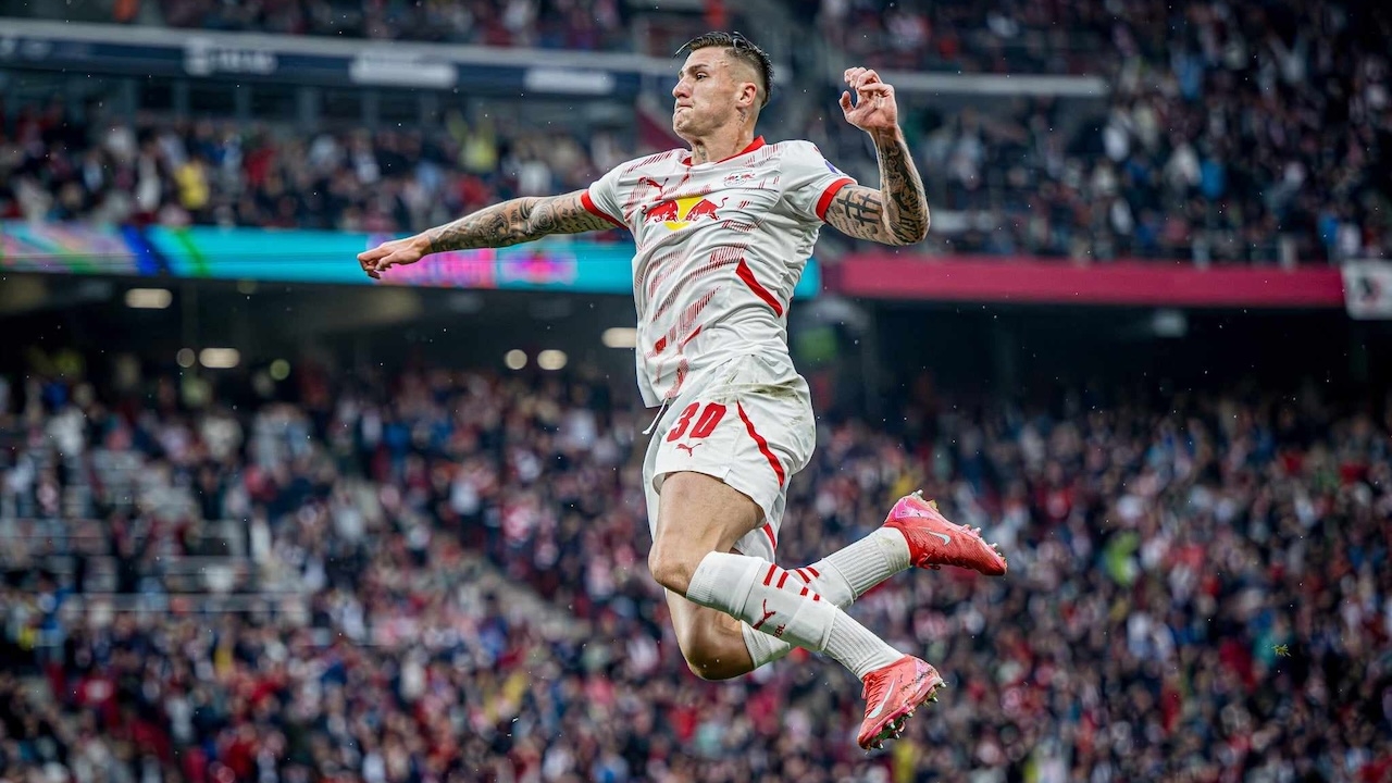 "ไลป์ซิก" ปัดข้อเสนอ 1 ทีมดัง หลังยื่นมาซื้อ "เซสโก้"-อีกทีมมีลุ้นทันที