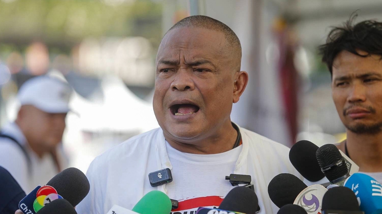 “จตุพร” ซัด “ภูมิธรรม” เจรจาโง่ ทำไทยเสียเปรียบ ยังไม่นัดม็อบไปทำเนียบ รอคดี “อิ๊งค์” ก่อน