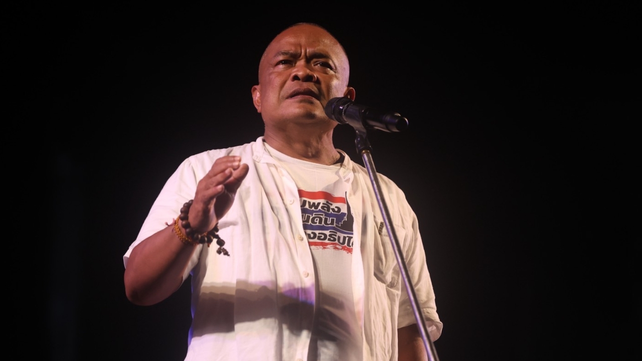 “จตุพร-ทนายนกเขา” ประกาศนัดมวลชนครั้งหน้า เคลื่อนไปปิดล้อมทำเนียบ ไล่รัฐบาล