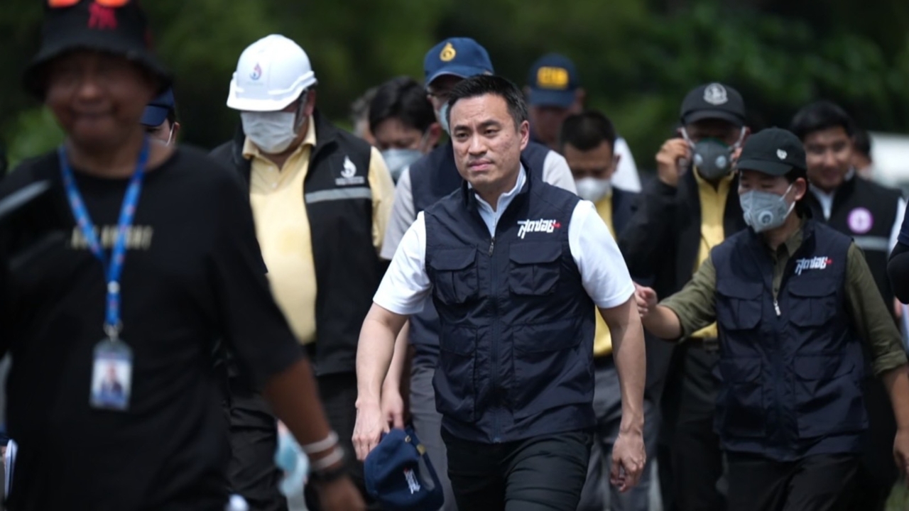 “เอกนัฏ” ส่งทีมฟันเครือข่ายลักลอบฝังกลบขยะพิษในฉะเชิงเทรา กว่า 7 หมื่นตัน