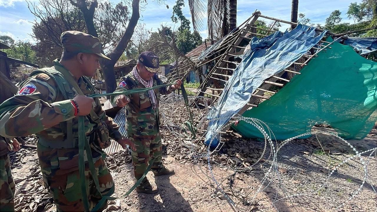 กัมพูชากล่าวหาไทย ขนเครื่องจักรหนักรุกล้ำพื้นที่ จี้ทำตามข้อตกลงหยุดยิง