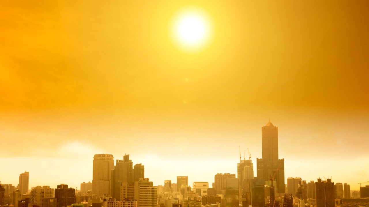 นักวิชาการ เผยสาเหตุ กทม. ร้อนอบอ้าวผิดปกติทั้งที่อยู่ในช่วงฤดูฝน