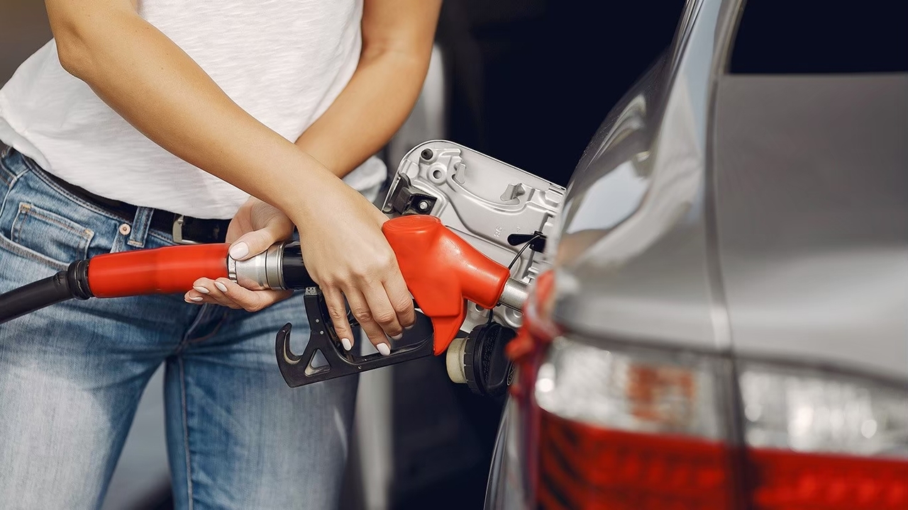 ราคาน้ำมันพรุ่งนี้ 5 ส.ค. 2568 อัปเดตราคาน้ำมันทุกชนิดล่าสุดลิตรละกี่บาท