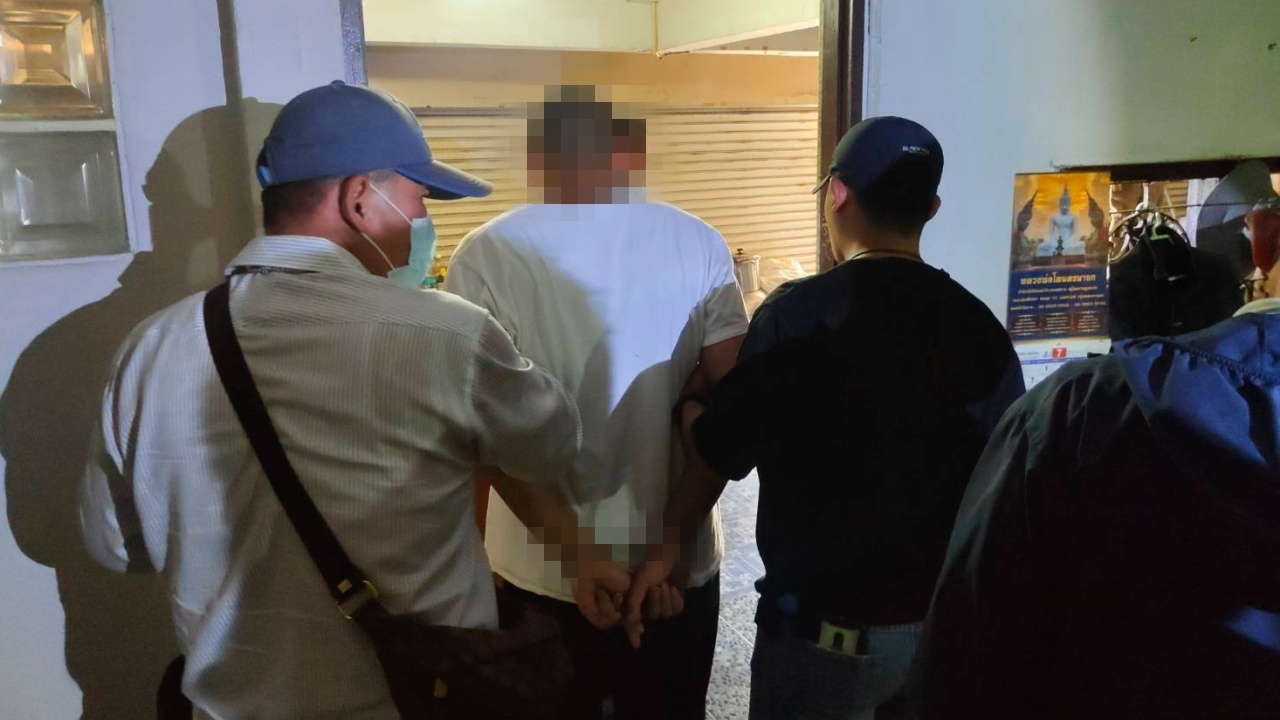 ลูกคลั่งฆ่าแม่ หมกศพในห้องน้ำ โบกปูนทับ โมโหชอบบ่น