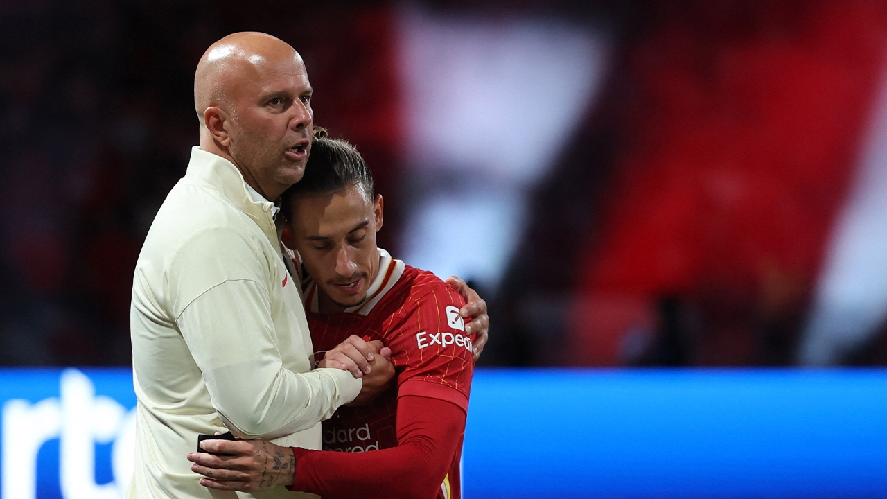 "ลิเวอร์พูล" ลุ้นหนัก! ส่อไร้ 2 แนวรับ เกมชิงโล่กับ "พาเลซ" รวมถึงนัดเปิดพรีเมียร์ลีก