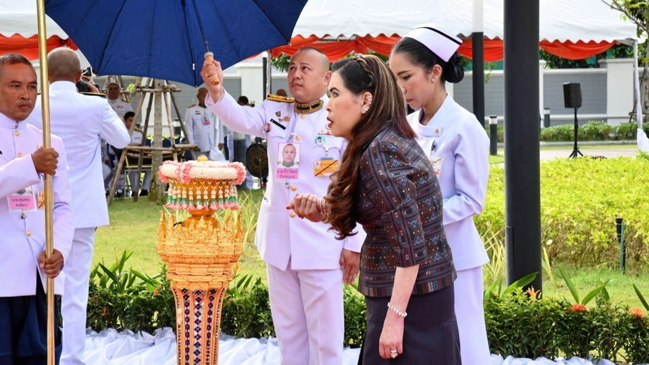 สมเด็จเจ้าฟ้าจุฬาภรณ์ฯ กรมพระศรีสวางควัฒน ทรงเปิดอาคารศูนย์วิจัยและพัฒนาชีววัตถุ