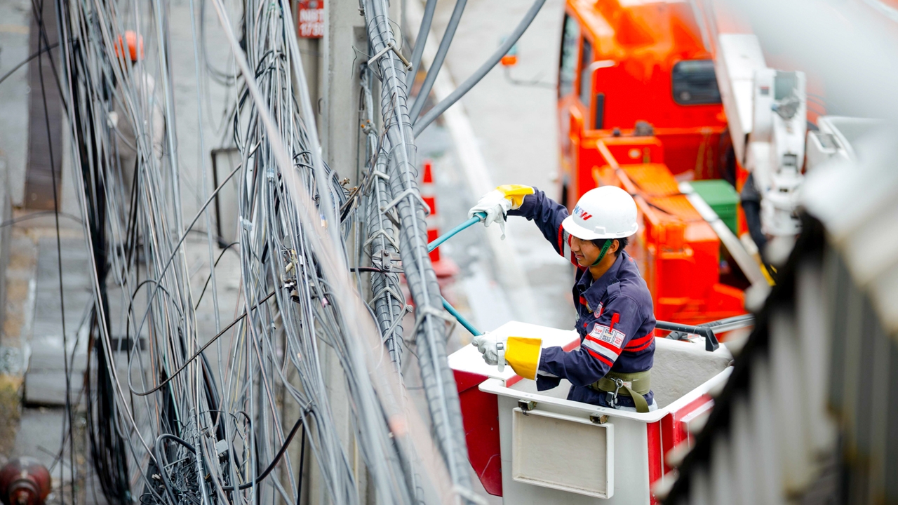 เปิดเบื้องหลังทีมทรู กับภารกิจท้าทาย "จัดระเบียบสายสื่อสาร" แม้ไม่ง่าย แต่ตั้งใจเต็มที่