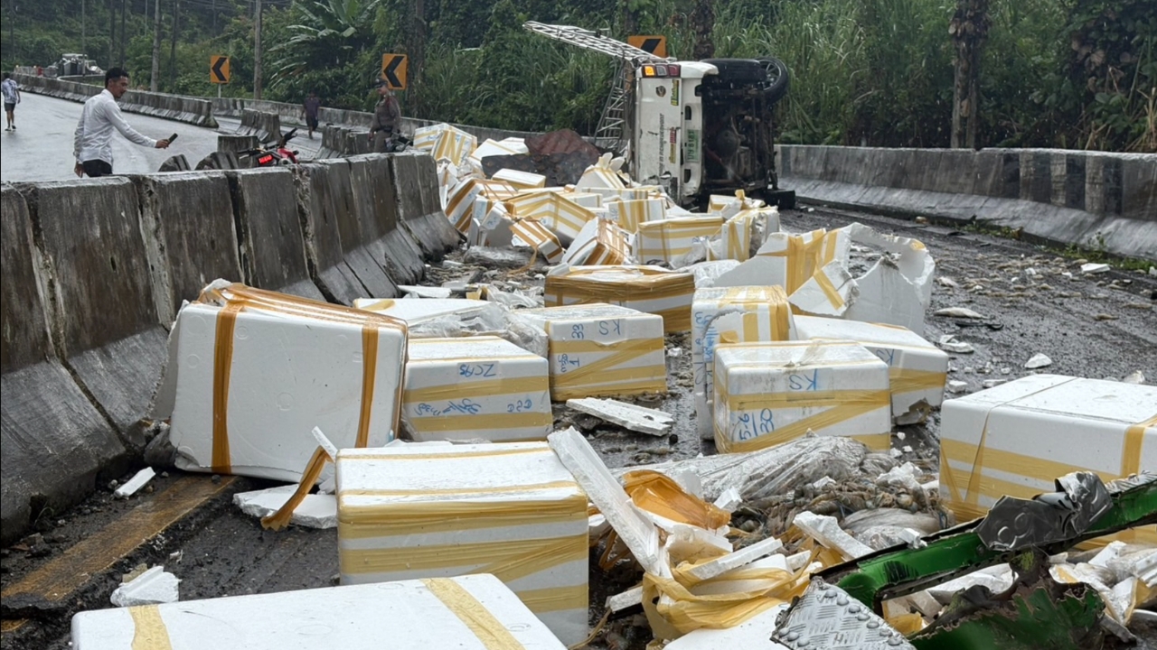 อุบัติเหตุหมู่วินาศสันตะโร โค้ง 100 ศพ สังขละบุรี คนเจ็บหลายราย