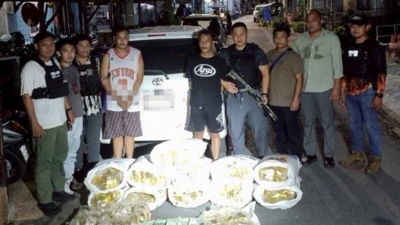 จับบิ๊กลอต ไอซ์ 314 กก. ยาเค 22 กก. ซุกเก๋งย่านรามคำแหง 