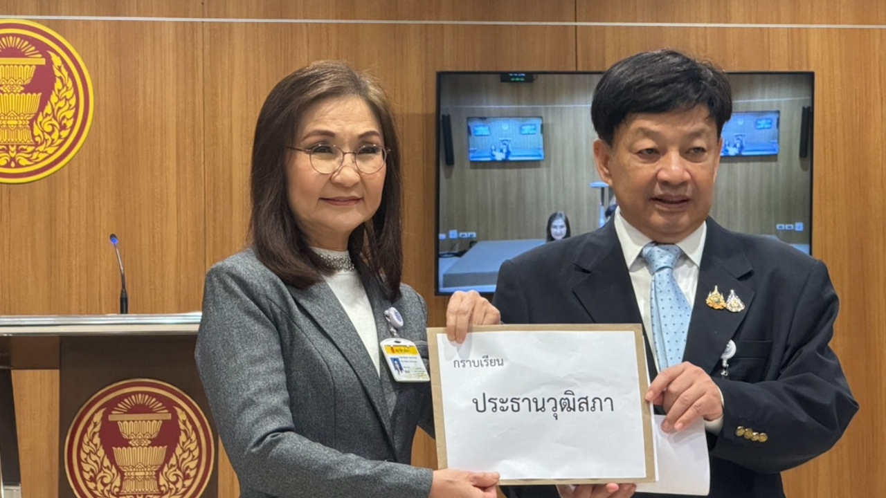 สว.เสียงข้างน้อยยื่น ปธ.วุฒิฯ จี้เร่งส่งศาล รธน. สั่ง 136 สว.คดีฮั้ว หยุดทำหน้าที่