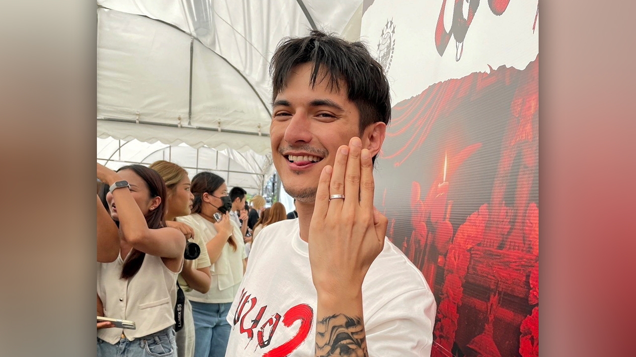 “ชิน ชินวุฒ” มือสั่นตอนจดทะเบียนสมรส วางแพลนแต่งปีหน้า เล่าโมเมนต์ฮ็อบไม่ไหว!