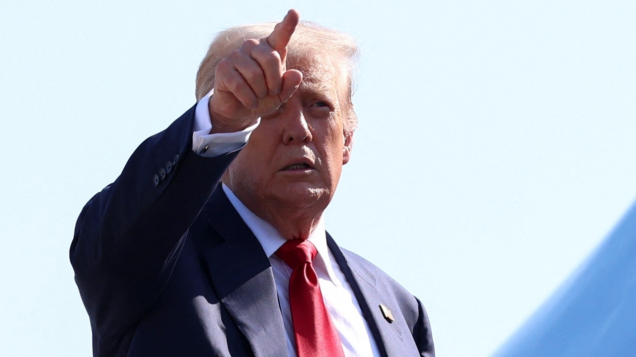 โดนัลด์ ทรัมป์ คุยผู้นำไทย-กัมพูชาแล้ว ชี้เกิดสันติก่อนค่อยเจรจาการค้า