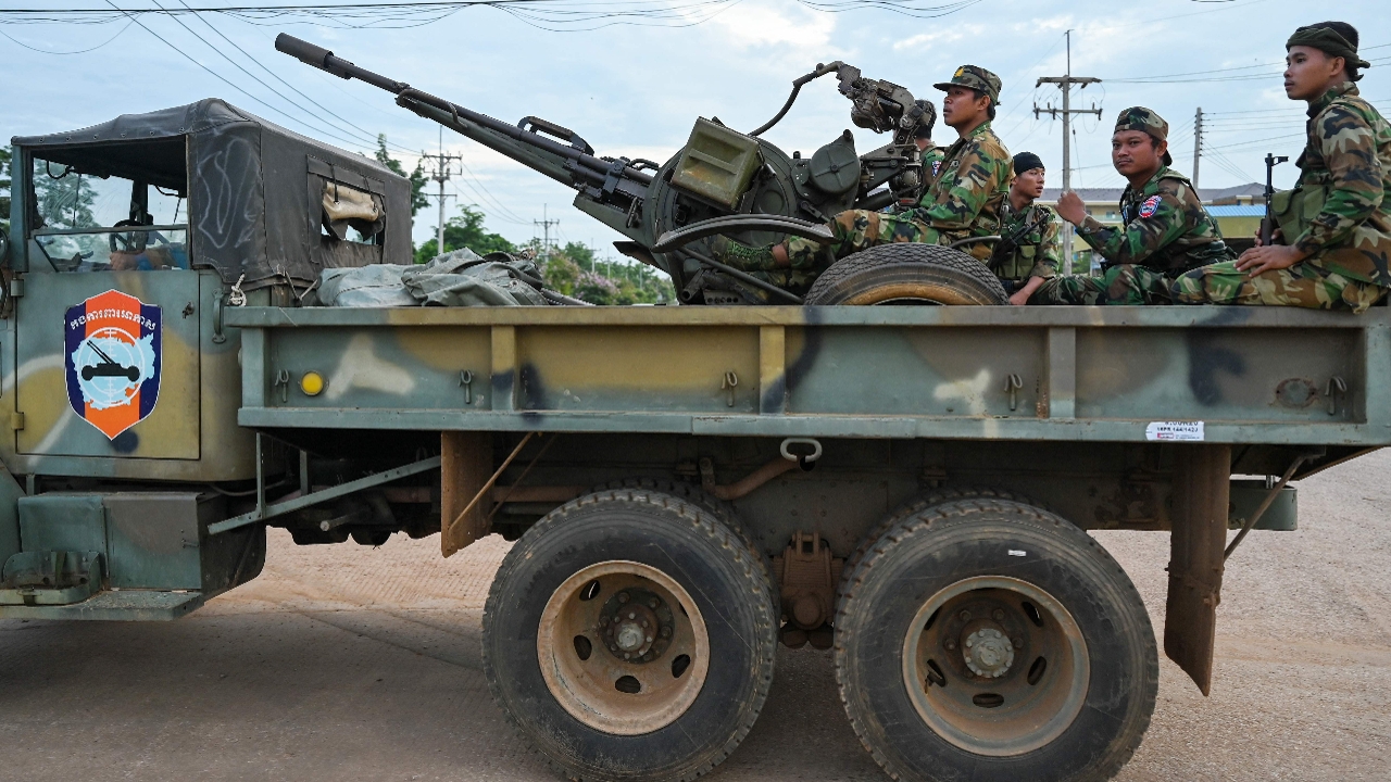 กลาโหมกัมพูชาแถลงอีก ยันตรึงกำลังจุดเดิม กล่าวหาไทยย้ายกำลังพลรุกเข้าดินแดนเขมรเพื่อกดดัน