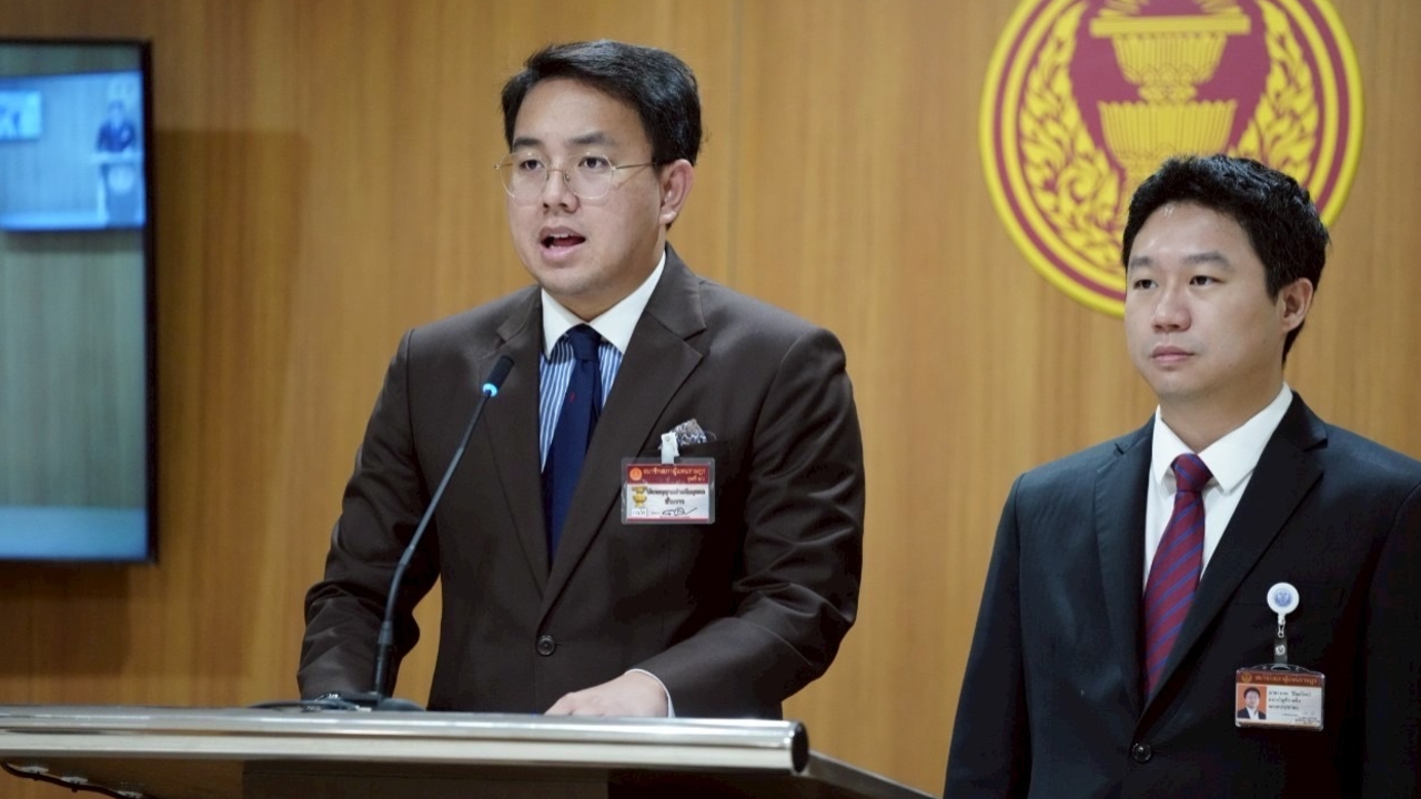 พรรคประชาชน แฉรัฐบาลลักหลับ รีบเร่งลงนามสัญญาซื้อขายไฟฟ้าส่อเอื้อเอกชน ขู่ยื่น ป.ป.ช. สอบ