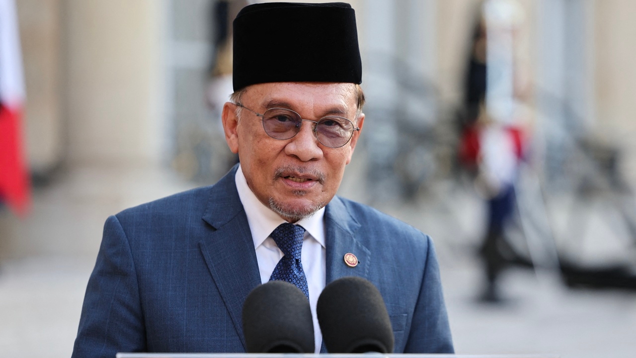 อันวาร์เผย คุยผู้นำไทย-กัมพูชาแล้ว วอนหยุดยิงทันทีเปิดทางเจรจาสันติภาพ