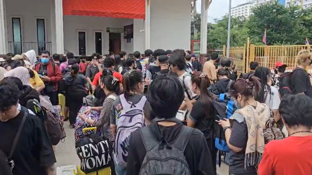 คนไทยในปอยเปตแห่กลับประเทศ หวั่นเหตุปะทะชายแดนบานปลาย