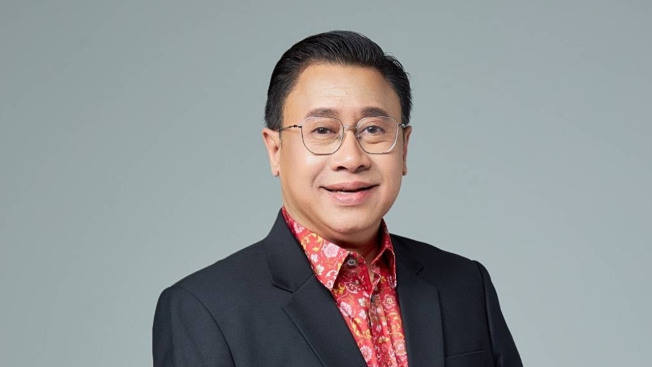 “หมอมิ้ง” เซ็นตั้ง “จักรภพ เพ็ญแข” ที่ปรึกษาเลขาธิการนายกฯ ดันการสื่อสารรัฐบาล