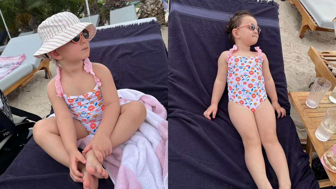 สมมงลูกแม่ไอซ์-อภิษฎา น้องเลอา ใส่ชุดว่ายน้ำแว่นกันแดดนั่งชิลริมชายหาด โพสท่าอินเนอร์มาเต็ม