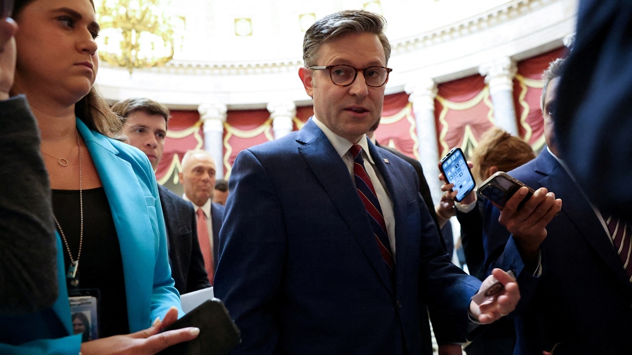 ปธ.สภาสหรัฐฯ เลื่อนประชุม ขวางลงมติเปิดเผยรายงานคดี เจฟฟรีย์ เอปสตีน