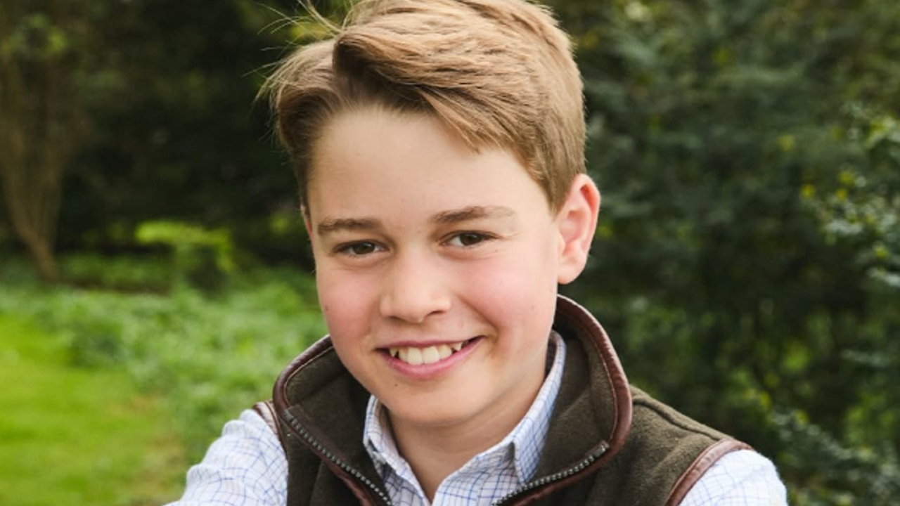 เจ้าชายวิลเลียม-เจ้าหญิงเคท เผยพระรูป เจ้าชายจอร์จ คล้ายวันประสูติ 12 ปี